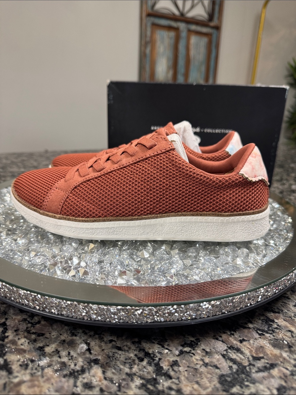 Dr. Scholl's Seaside Coral knit Mesh Sneaker in Terracotta White Sole NEW 6
